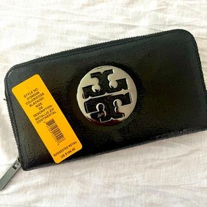 Tory Burch clutch wallet